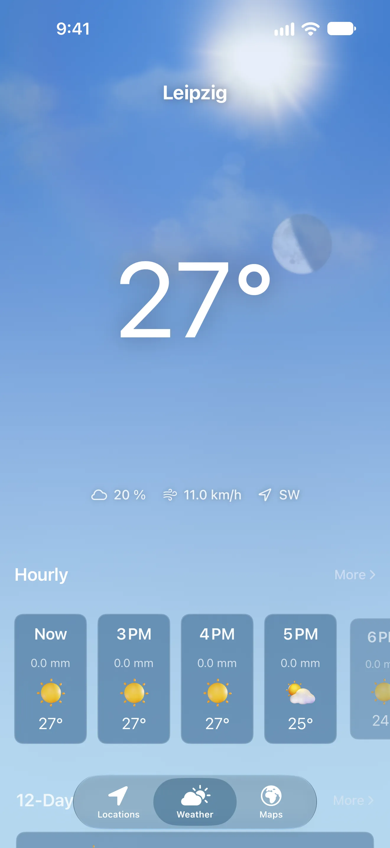 Oscar showing 27 degrees and a clear sky in Leipzig